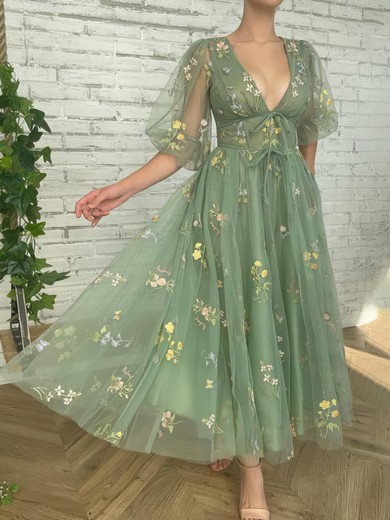 Ball Gown V-neck Tulle Puff Sleeve Floral Prom Dresses #UKM020114060